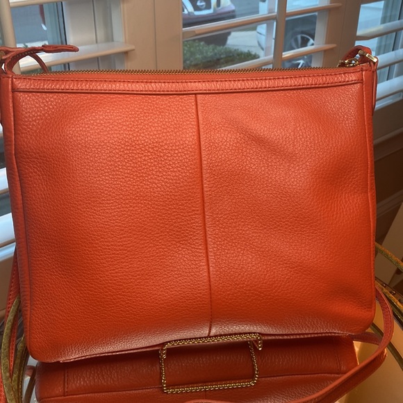 G.I.L.I Terra Flat Leather Crossbody Handbag - Picture 4 of 8